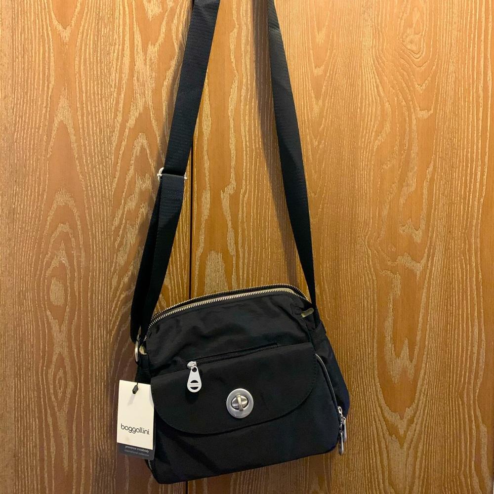 NWT Baggalini crossbody bag